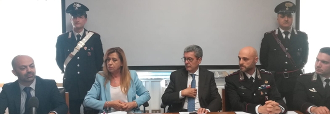 Un momento della conferenza stampa tenutasi a Cosenza Un momento della conferenza stampa tenutasi a Cosenza