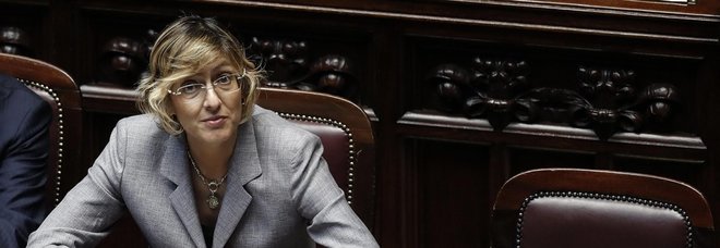 Pa, primo via libera all'assunzione di 8.000 tra poliziotti, carabinieri, finanzieri e vigili del fuoco Pa, primo via libera all'assunzione di 8.000 tra poliziotti, carabinieri, finanzieri e vigili del fuoco