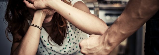 «In Friuli, devi parlare friulano» Brasiliana massacrata in pizzeria «In Friuli, devi parlare friulano» Brasiliana massacrata in pizzeria