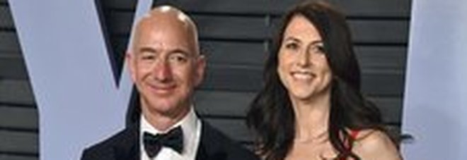 «Bezos ha un'amante», scoop del tabloid vicino a Trump «Bezos ha un'amante», scoop del tabloid vicino a Trump