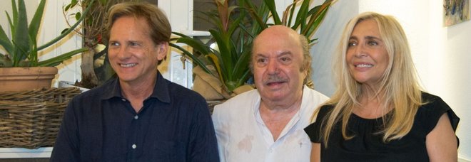 Lino Banfi: «Soffro per la malattia di mia moglie, ora che volevo godermi la vita con lei»