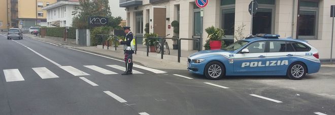 Evade dai domiciliari per comperare droga, fermato per eccesso di velocità Evade dai domiciliari per comperare droga, fermato per eccesso di velocità