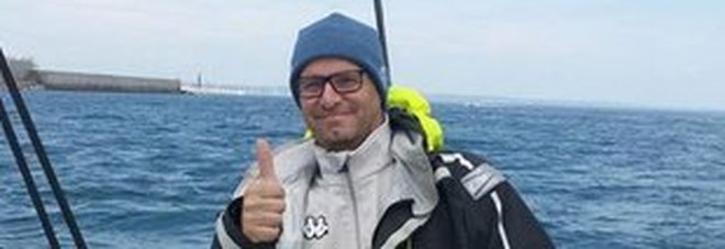 Tragedia al palazzetto:
si accascia mentre gioca
a basket, muore a 44 anni