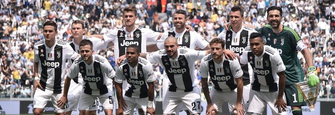 Buffon, i saluti di Barzagli e Del Piero: «La storia con la Juve non finirà mai»