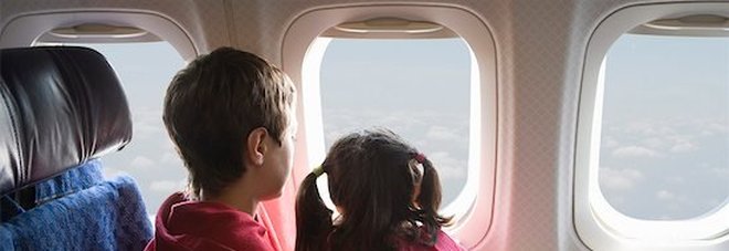 Ecco come viaggiare in aereo liberi da germi: gli accorgimenti da adottare