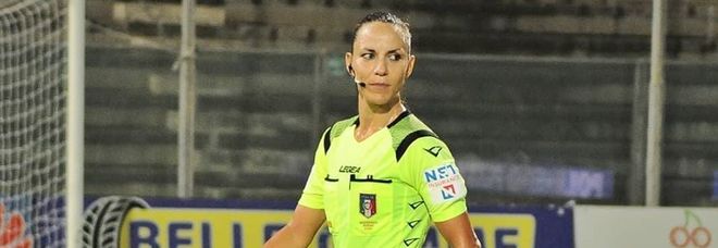 Avellino, annulla un gol: commenti sessisti sul web contro guardalinee donna