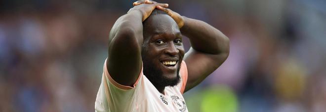 Accordo trovato tra Inter e United per Lukaku. La Juve spinge Dybala verso il Tottenham, ma resta il nodo diritti d'immagine.