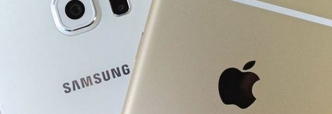 Smartphone lenti, faro dell'Antitrust su Apple e Samsung Smartphone lenti, faro dell'Antitrust su Apple e Samsung