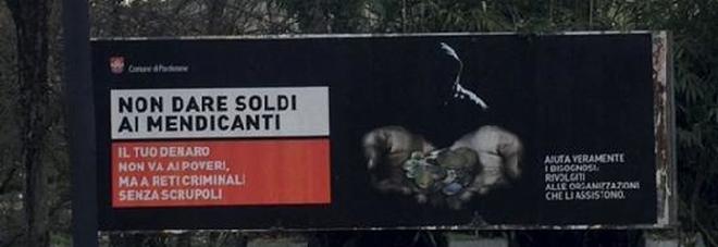 Cartelloni “anti elemosina” scoppia la polemica, poco natalizi: ricorso al Tar Cartelloni “anti elemosina” scoppia la polemica, poco natalizi: ricorso al Tar