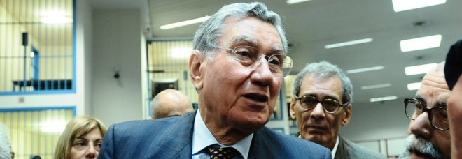 Stato-mafia: condannati ex vertici Ros, Dell'Utri, Massimo Ciancimino e i boss Bagarella e Cinà. Assolto Mancino Stato-mafia: condannati ex vertici Ros, Dell'Utri, Massimo Ciancimino e i boss Bagarella e Cinà. Assolto Mancino