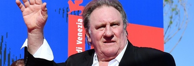 Gerard Depardieu indagato per stupro: la vittima è un'attrice di vent'anni. L'avvocato: «Tutto falso»