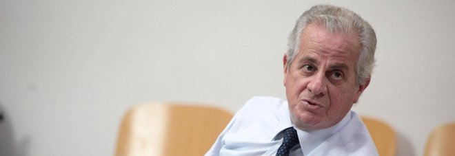 Scajola, assolto dall'accusa di finanziamento illecito Scajola, assolto dall'accusa di finanziamento illecito