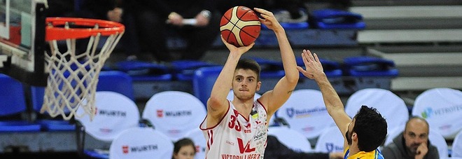 Michele serpilli in maglia vuelle