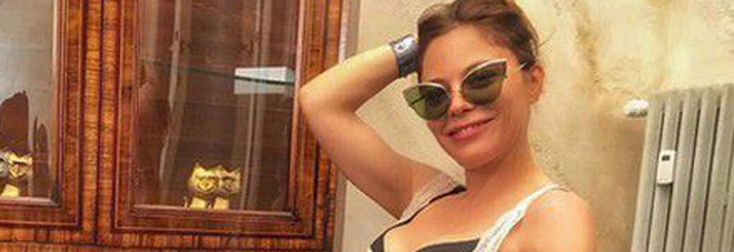 Naike Rivelli contro Isola dei Famosi Naike Rivelli contro Isola dei Famosi
