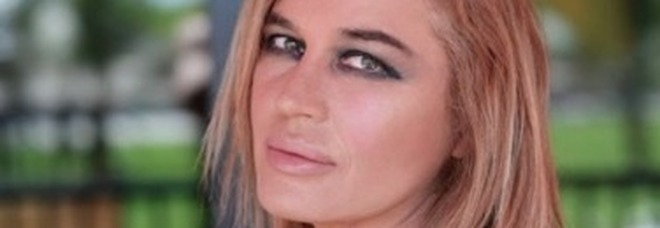 Grande Fratello Vip 2018, l'accusa choc a Lory Del Santo: «Il tuo sguardo non mi convince...» Grande Fratello Vip 2018, l'accusa choc a Lory Del Santo: «Il tuo sguardo non mi convince...»