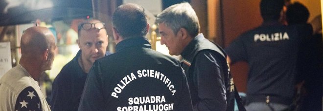 Tabaccaio uccide un ladro dopo l'ennesimo furto. Salvini: «Sto con lui»