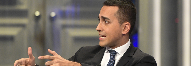 Di Maio e il Navigator, si scatena l'ironia sul web: «Verrà da un altro pianeta»