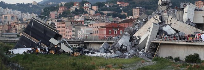Ponte crollato, lo strano caso dei tweet dal Messico Ponte crollato, lo strano caso dei tweet dal Messico