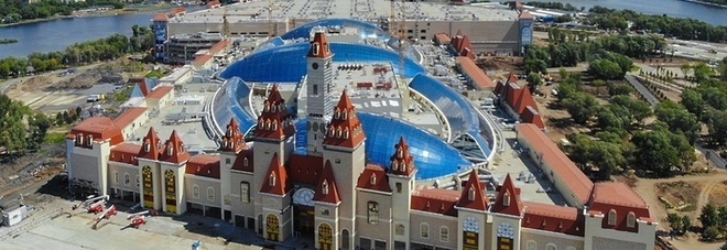 Mosca, apre la Disneyland del Cremlino: il più grande parco divertimenti "al chiuso" del mondo