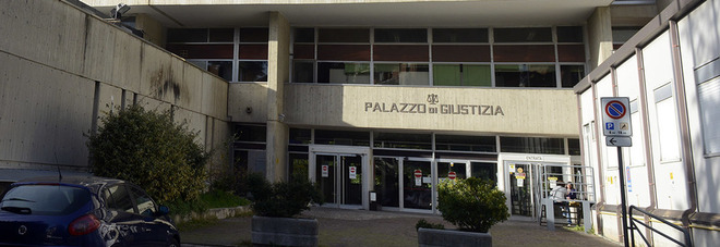 Gioca d'azzardo i soldi
per l'affitto e per la retta
dell'asilo della figlioletta