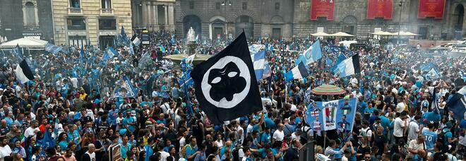 Scudetto Napoli, muore d'infarto mentre festeggia al Plebiscito