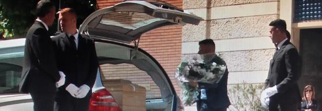Viadotto A14, ai funerali di Filippone solo i fiori degli «amici di sempre»