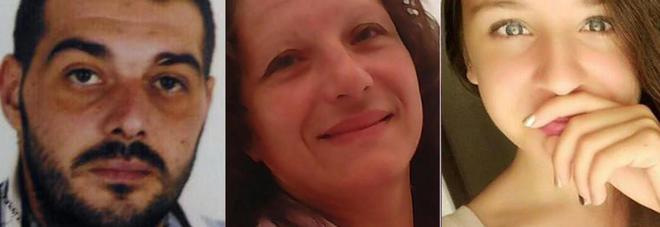 Nicolina, uccisa a 15 anni. La mamma presa di mira su Facebook: Ti muore una figlia e tu aggiorni il profilo Nicolina, uccisa a 15 anni. La mamma presa di mira su Facebook: "Ti muore una figlia e tu aggiorni il profilo"