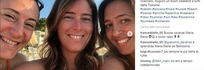 Maria Elena Boschi, sole e relax in Maremma: eccola senza trucco in spiaggia Maria Elena Boschi, sole e relax in Maremma: eccola senza trucco in spiaggia
