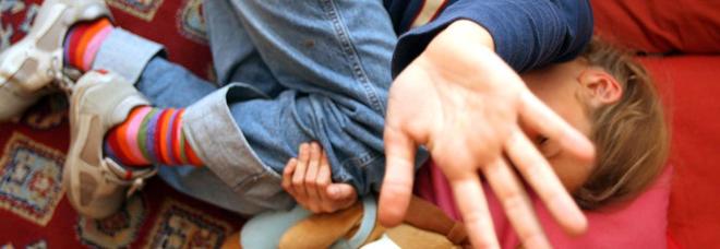 Pavia, docente di sostegno accusato di violenza sessuale su un'alunna di 13 anni: chiesti 7 anni di carcere Pavia, docente di sostegno accusato di violenza sessuale su un'alunna di 13 anni: chiesti 7 anni di carcere
