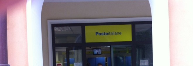 Gli bloccano postepay
e conto: minacce
e insulti allo sportello