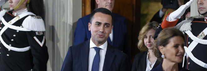 Di Maio attacca gli Eurocrati: «Più ci attaccano più ci motivano»​. Salvini: interferenze inaccettabili Di Maio attacca gli Eurocrati: «Più ci attaccano più ci motivano»​. Salvini: interferenze inaccettabili