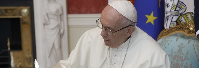 Il Papa agli irlandesi: «La Chiesa sulla pedofilia ha fallito» Il Papa agli irlandesi: «La Chiesa sulla pedofilia ha fallito»