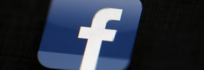 Facebook down, problemi di accesso al social per migliaia di utenti