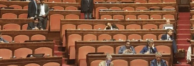 Senato, Pd fotografa i banchi vuoti: Lega assente al ricordo di Borsellino
