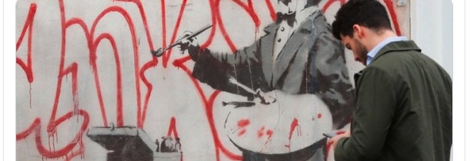 Banksy, torna visibile il Pittore di graffiti: era coperto dal 2008