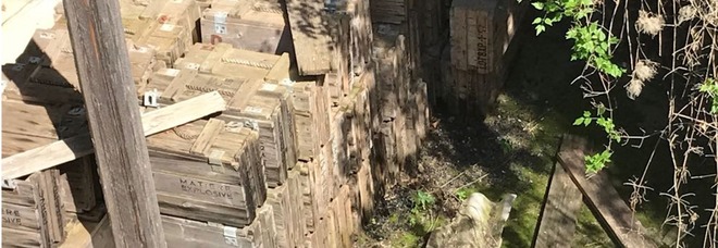 La scoperta choc
72 casse di esplosivo
nell'azienda abbandonata