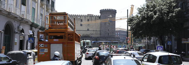 Traffico a via Depretis Traffico a via Depretis