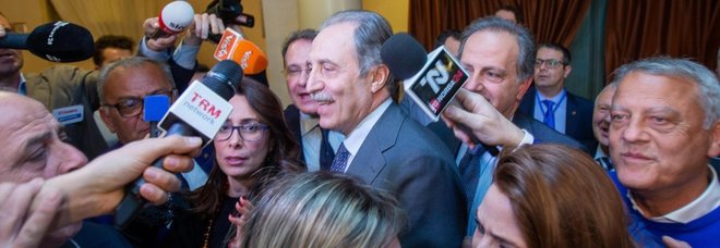 Basilicata al centrodestra, vince Bardi
Salvini esulta: Lega-centrosinistra 7-0
5Stelle, voti dimezzati