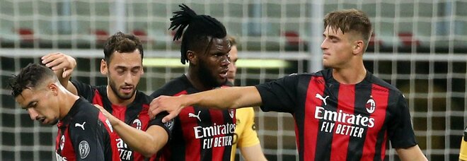 Il Milan soffre ma avanza. Calhanoglu show, Bodo Glimt ko 3-2. Ora c'è il Rio Ave