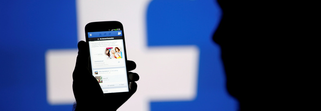 Facebook, cancellati 583 milioni di profili fake. Giro di vite anche contro il terrorismo Facebook, cancellati 583 milioni di profili fake. Giro di vite anche contro il terrorismo