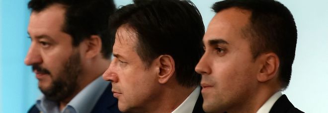 Senato, taglio dei vitalizi. Di Maio: «Promessa mantenuta». Pd e Forza Italia non votano
