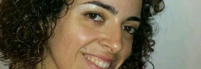 Influenza suina: Carla, 35 anni, muore dopo aver partorito le sue gemelline Influenza suina: Carla, 35 anni, muore dopo aver partorito le sue gemelline