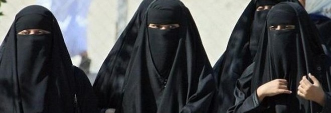 Dal primo agosto burqa proibito in Olanda