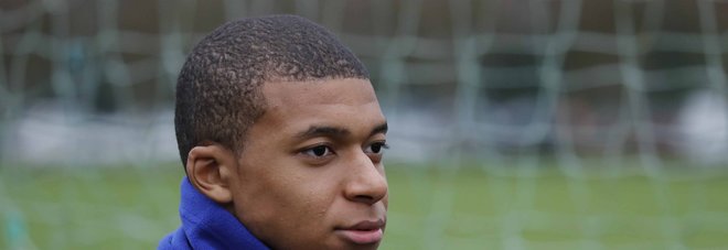 Mbappè al Paris St. Germain, affare da 180 milioni: 18 a stagione per il calciatore