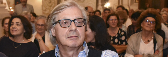 Sgarbi sgancia la 'bomba': «Il Governo cadrà presto, andremo alle elezioni a marzo» Sgarbi sgancia la 'bomba': «Il Governo cadrà presto, andremo alle elezioni a marzo»