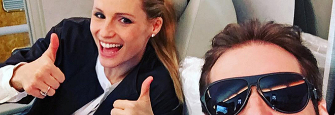 Hunziker, dopo la Porsche
l'aereo privato: «Costretta
a usarlo per le mie figlie»
