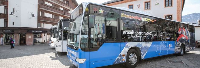 Un nuovo autobus della Dolomitibus acquistato da poco Un nuovo autobus della Dolomitibus acquistato da poco