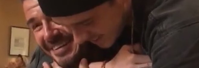 David Beckham compie 43 anni, ecco il regalo che l'ha fatto commuovere
