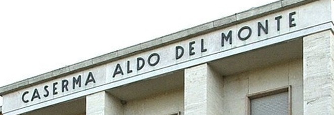 Un drone sorvola
la caserma dell'esercito:
denunciati padre e figlio