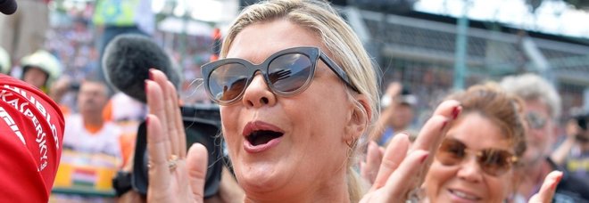 Corinna Schumacher rompe il silenzio: «Grazie Michael per quello che ho» Corinna Schumacher rompe il silenzio: «Grazie Michael per quello che ho»